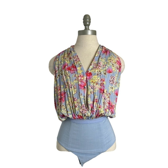 Free People Intimately Should I Say Halter Bodysuit Hydrangea Floral Size Small - Picture 3 of 16